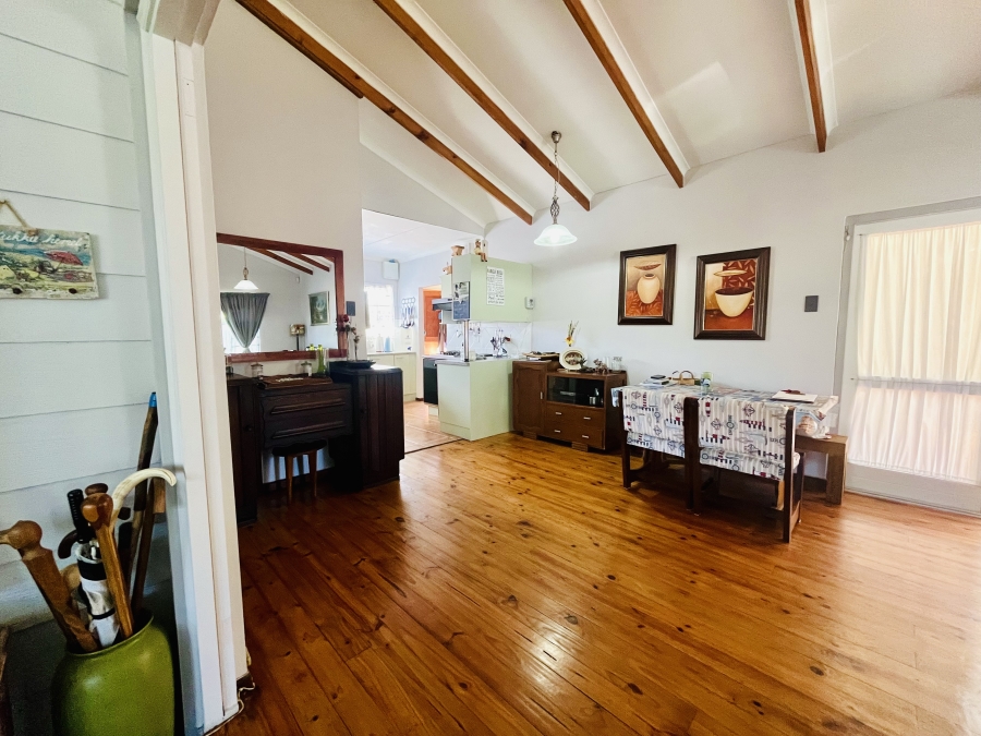 4 Bedroom Property for Sale in Sandbaai Western Cape